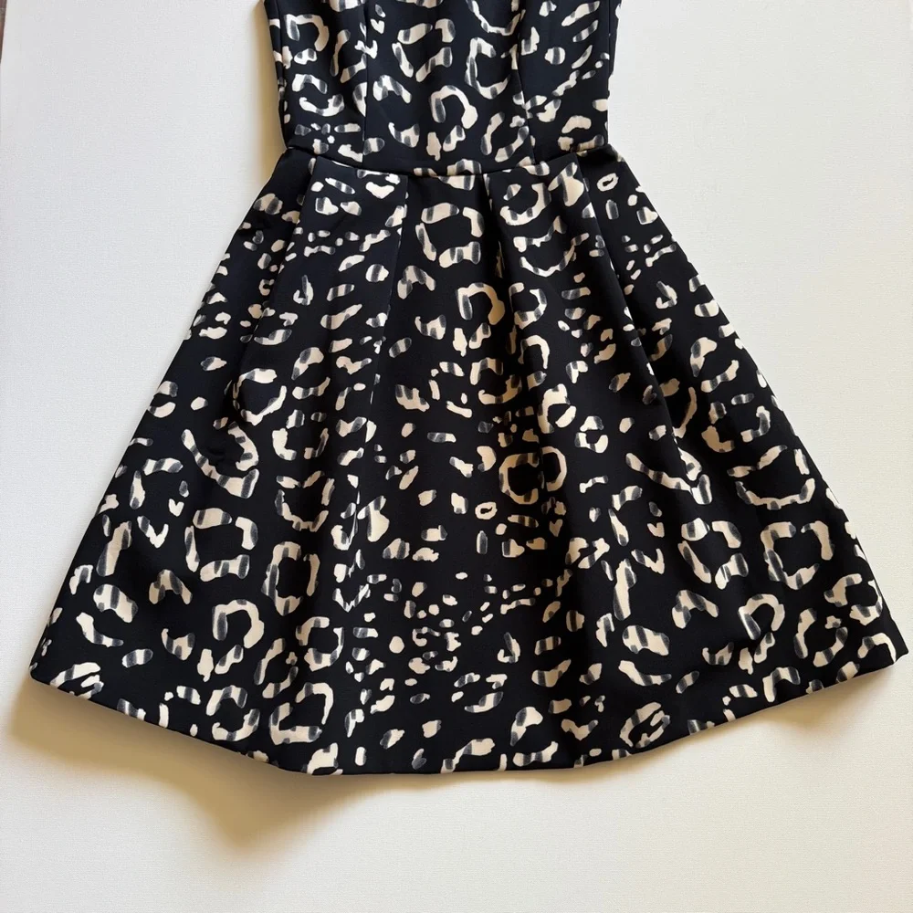 H&M stylish mini